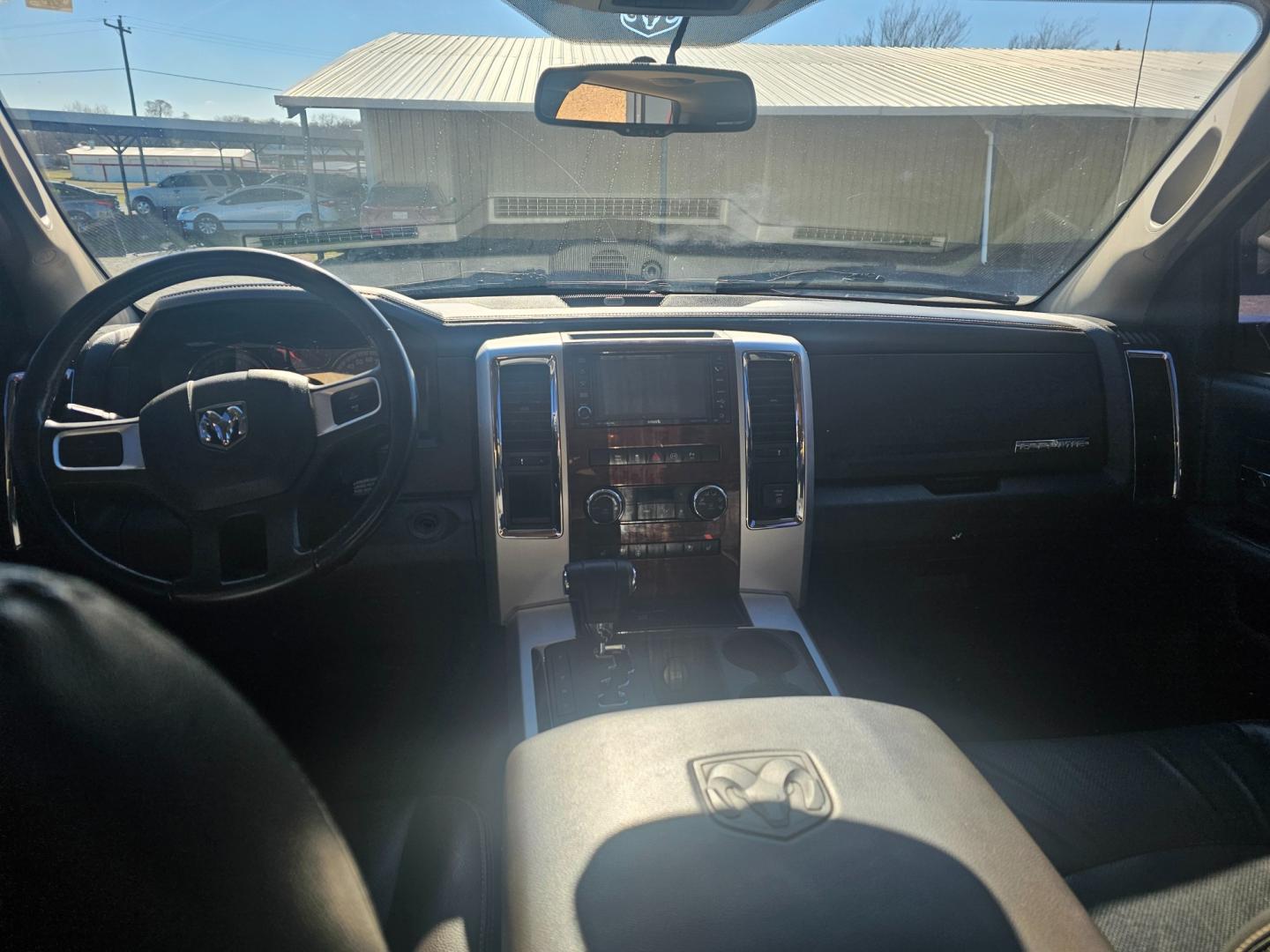 2010 MAROON Dodge Ram 1500 Laramie Crew Cab 2WD (1D7RB1CT7AS) with an 5.7L V8 OHV 16V engine, 5-Speed Automatic transmission, located at 533 S Seven Points BLVD, Seven Points, TX, 75143, (430) 255-4030, 32.313999, -96.209351 - Photo#4